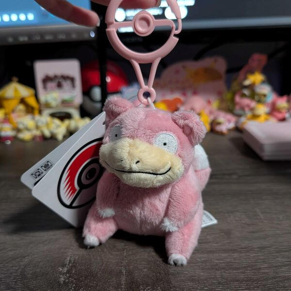 🎁 2026 | (JPN) Pokemon Center | Slowpoke Mascot with Carabiner Clip